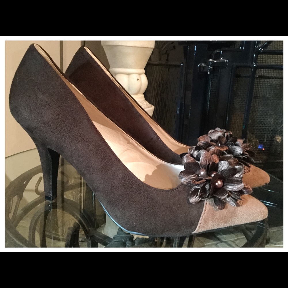 🔴Beautiful Brown & Tan Suede Pumps! NIB S-7